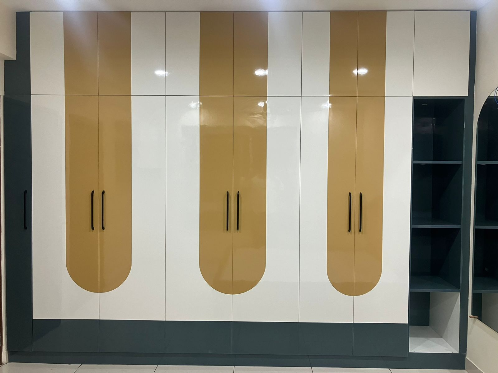 Custom Wardrobes & Storage